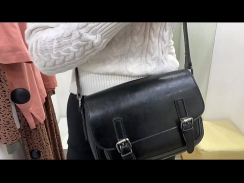 ❤️ Gənc qadın FeralBerry-nin fitinq otağında dildo ilə ictimai masturbasiyası ❤❌ Seks videosu pornoda az.banglablog.top